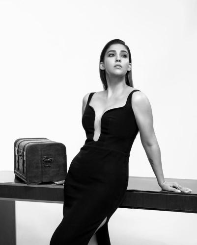 Nayanthara-Rocks-the-Black-Dress-Look-in-Latest-Photos-2